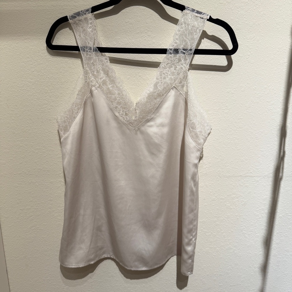 **SOLD** EUC Sz S Express White Lace Trim Tank